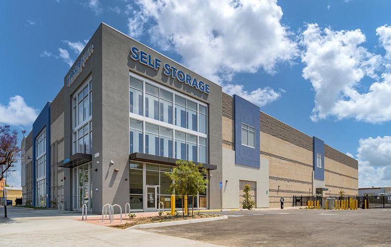 Storage facilities In Los Angeles